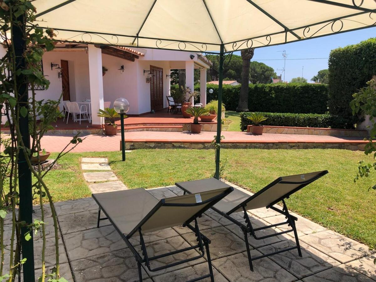 Le Tre Palme Villa Fontane Bianche Bagian luar foto