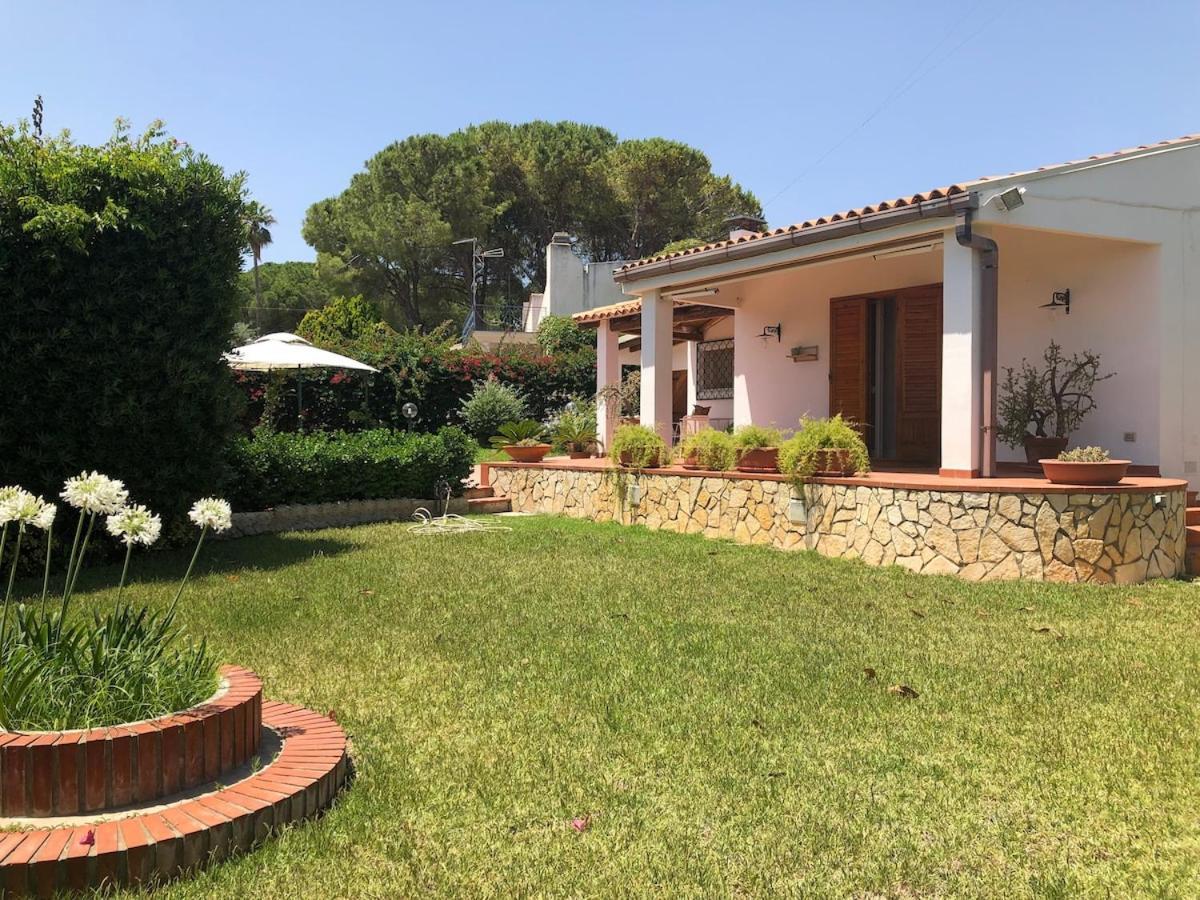 Le Tre Palme Villa Fontane Bianche Bagian luar foto