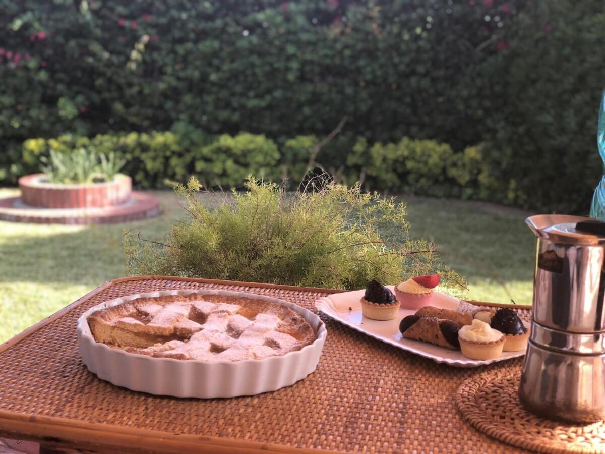 Le Tre Palme Villa Fontane Bianche Bagian luar foto